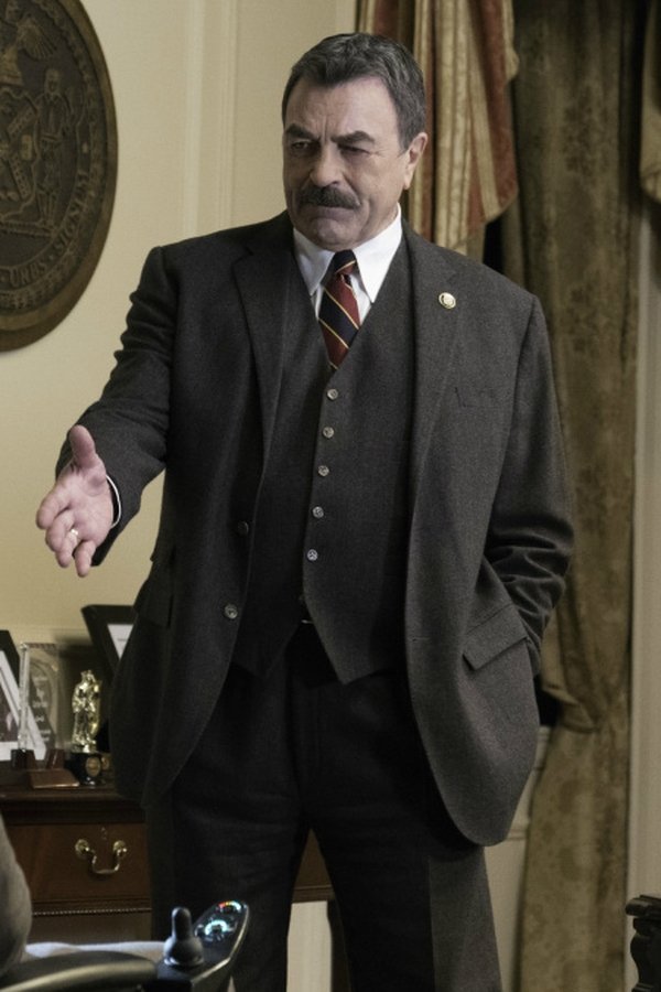 Blue Bloods – S07E22 – La sottile linea blu