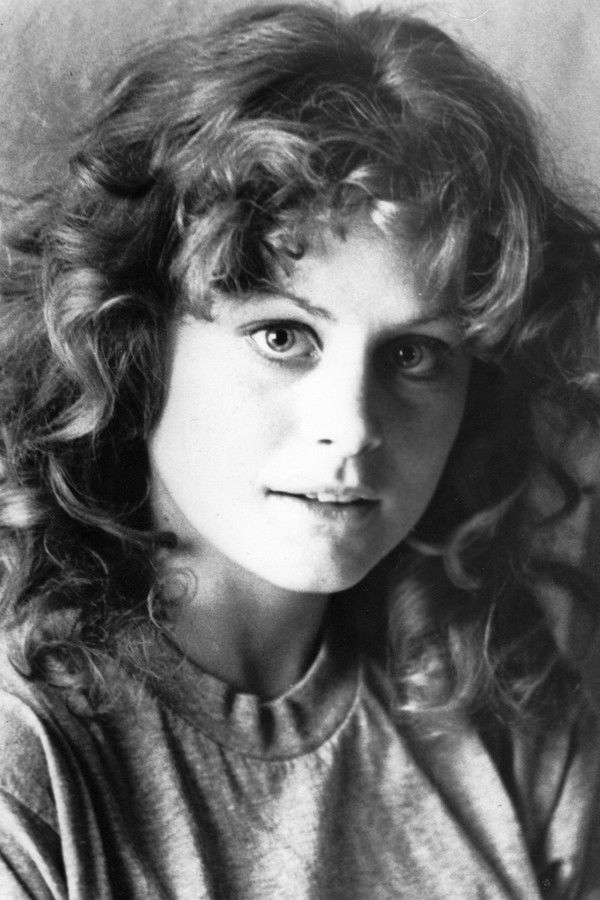 Beverly D'Angelo's headshot