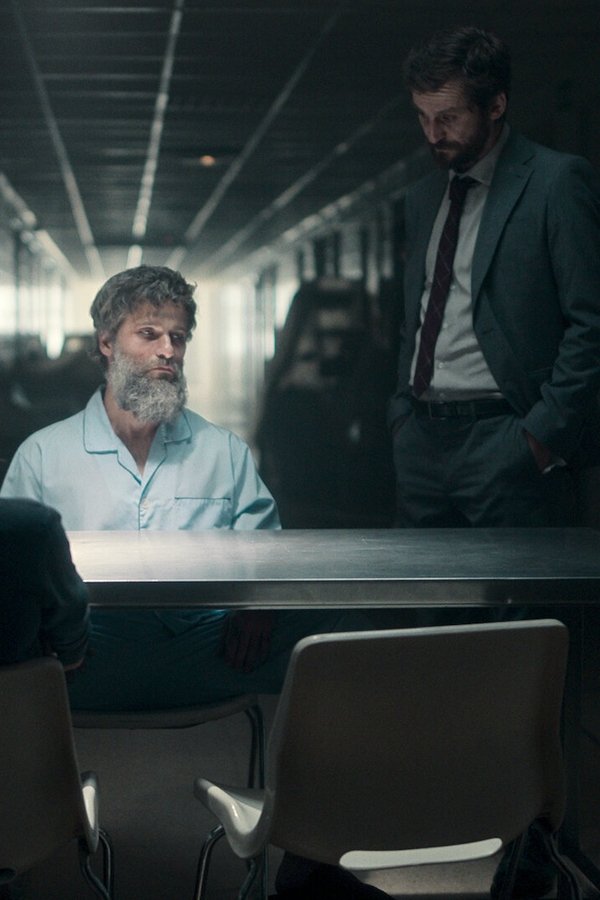 Santo – S01E02 – Episodio 2