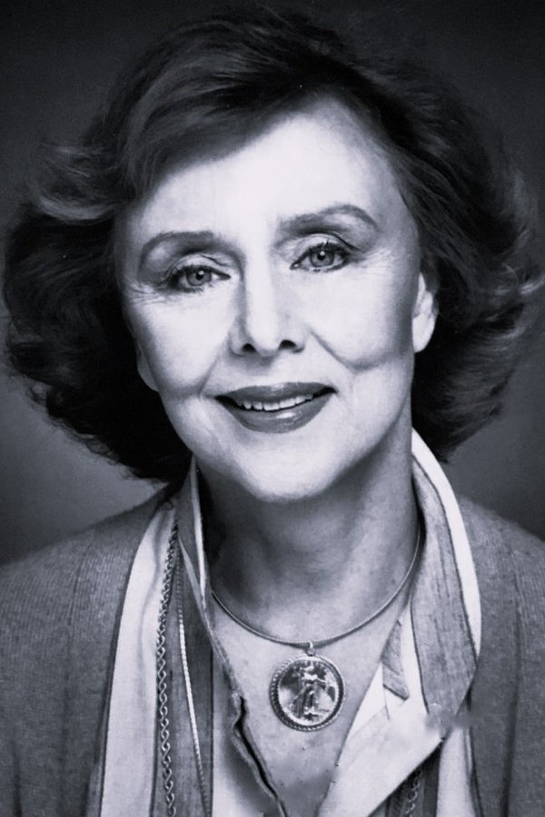 Louise Latham's headshot