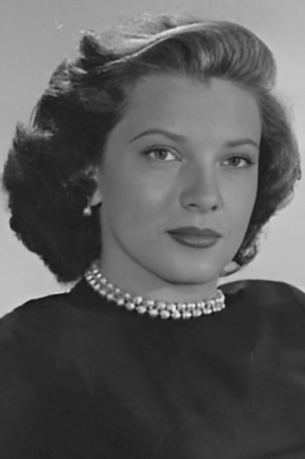 Candy Toxton's headshot