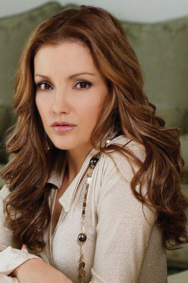 Karla Álvarez's headshot