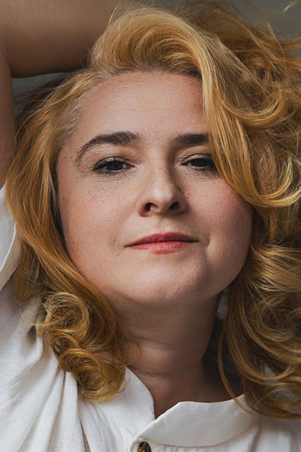 Angela Ribeiro's headshot