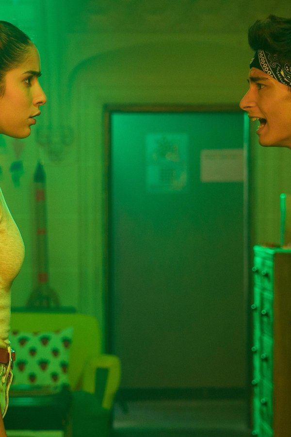 Ayla e i Mirror – S01E17 – Lo Strambo della Classe