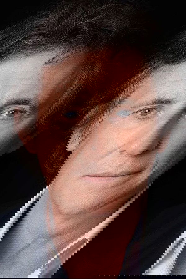 Gabriel Byrne