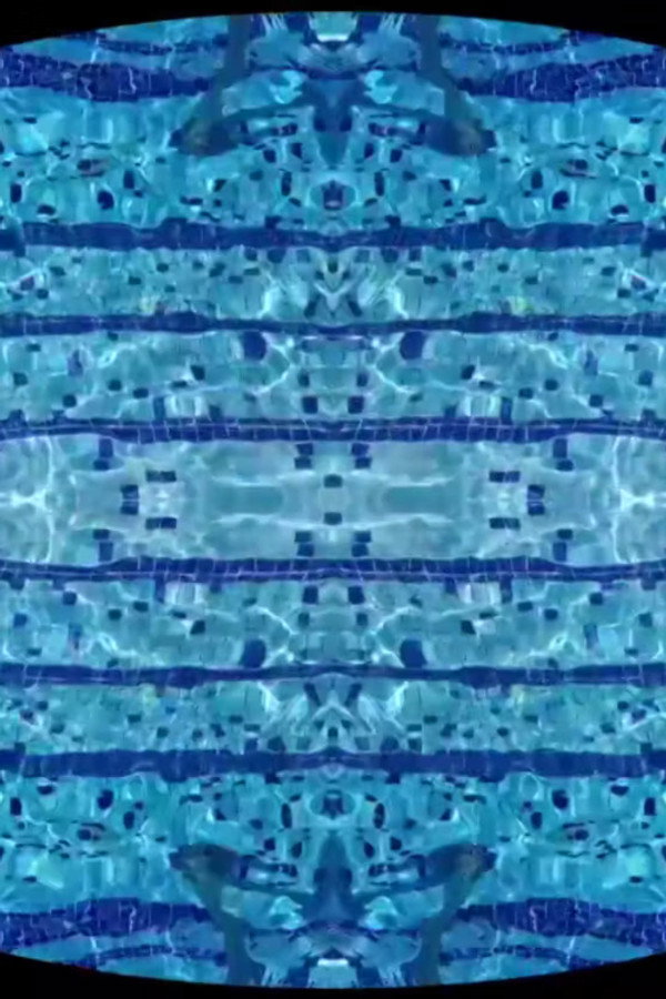 Swimming-Pool Dance