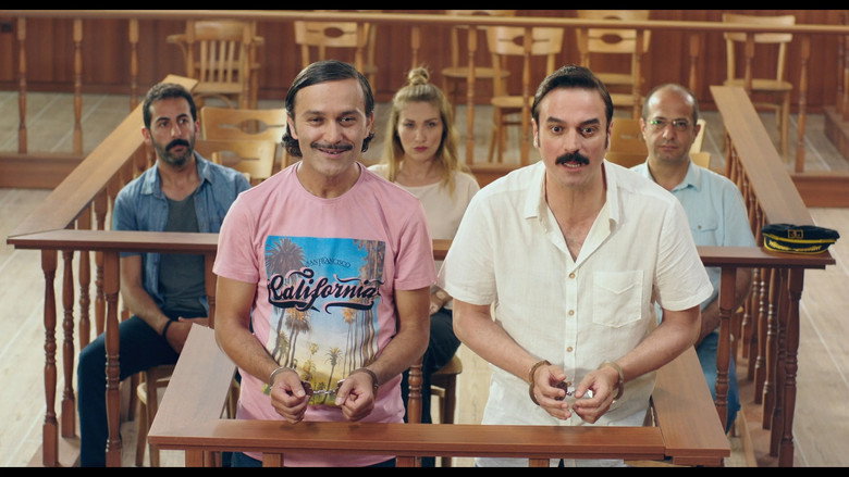Geniş Aile: Komşu Kızı線上电影看完整版