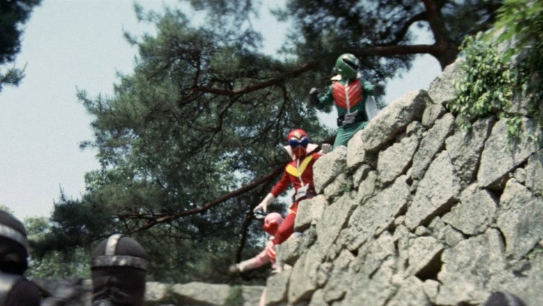 Himitsu Sentai Gorenger: The Bomb Hurricane! backdrop 7