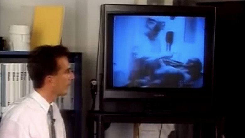 Alien Autopsy: (Fact or Fiction?) backdrop 5