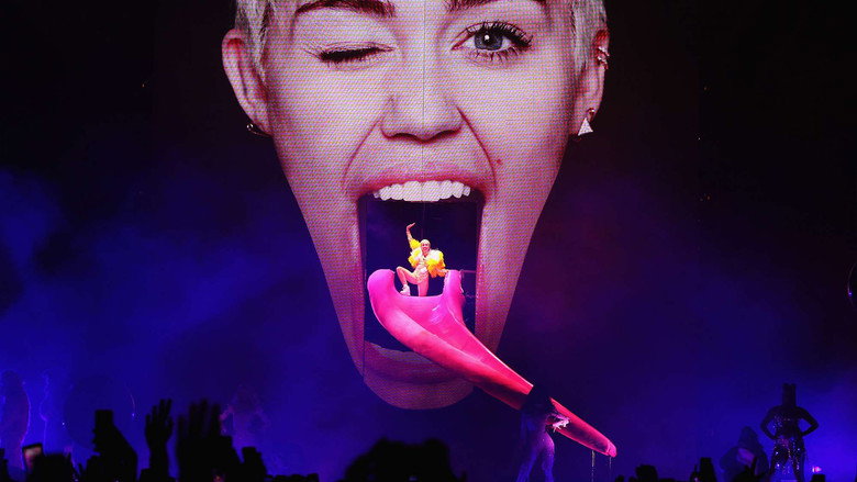 Miley Cyrus: Bangerz Tour backdrop 5