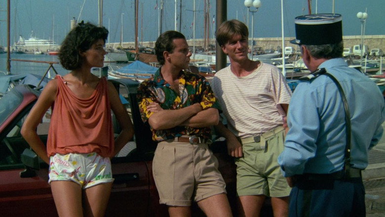 Two Bastards in Saint-Tropez backdrop 6