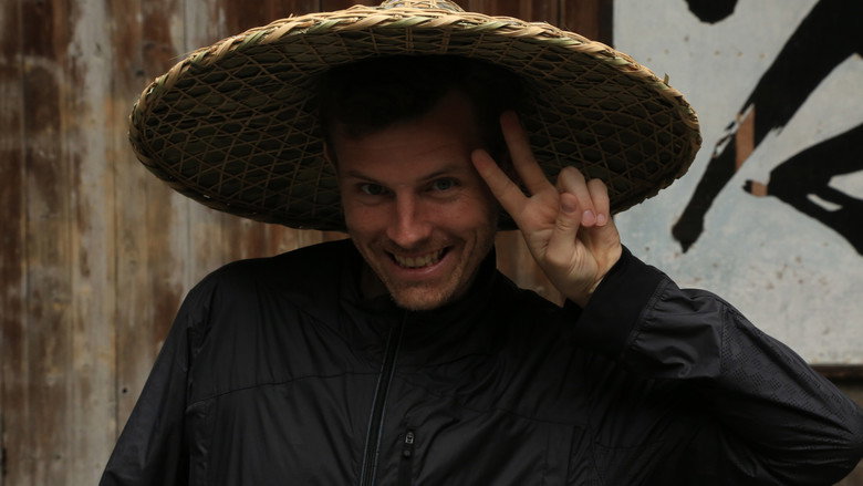 Des Bishop: Breaking China backdrop 9