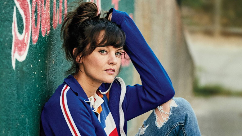 SMILF backdrop 6
