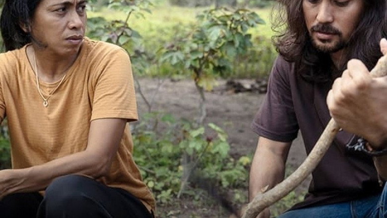 Women from Rote Island backdrop 7
