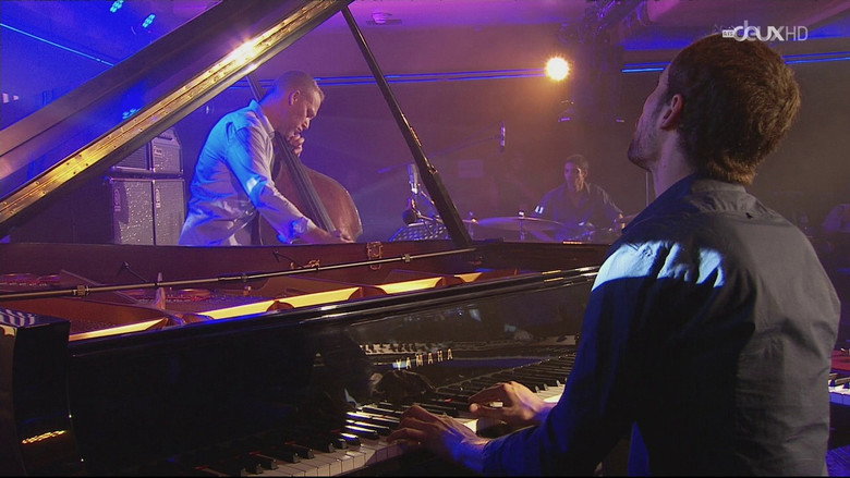 Avishai Cohen Quartet - Montreux Jazz Festival 2013 backdrop 2