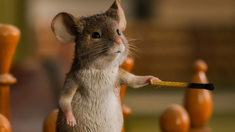 A Mouse Hunt for Christmas backdrop 8