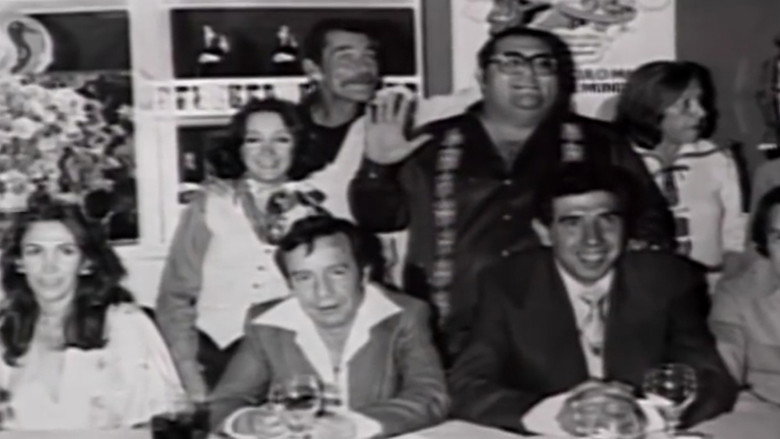 Chespirito: El Niño Que Somos backdrop 2