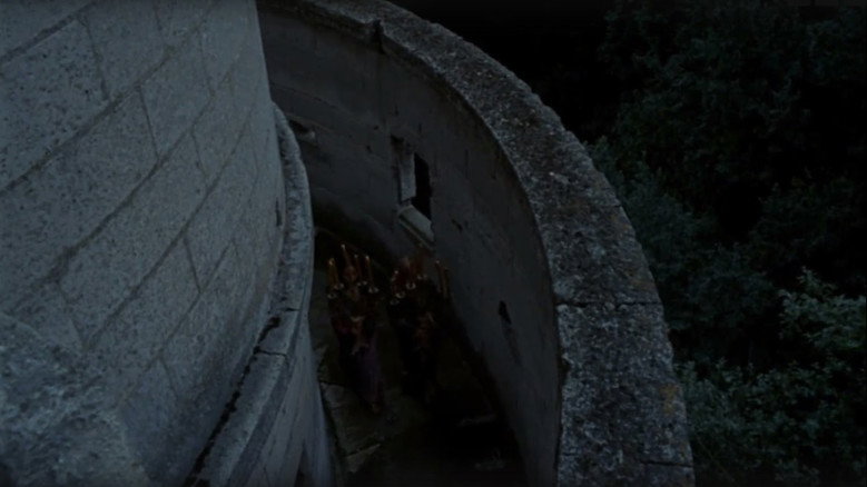 The Shiver of the Vampires backdrop 8