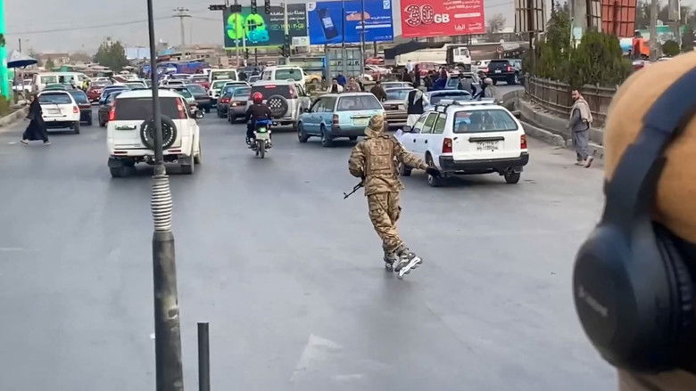 Taliban: Patrol on Inline Skates