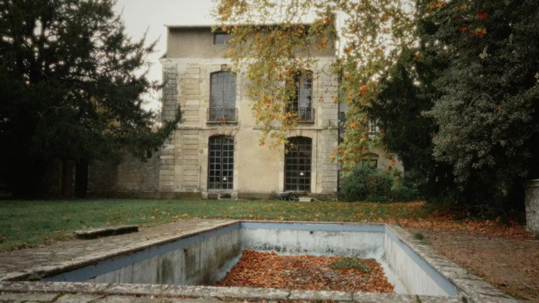 Le château d'Hérouville, une folie rock française backdrop 4