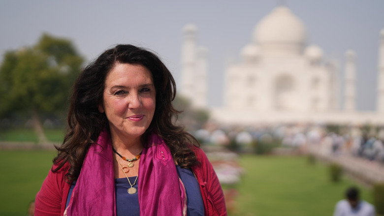 Exploring India's Treasures: Bettany Hughes backdrop 6