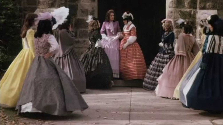 House of Seven Belles backdrop 3