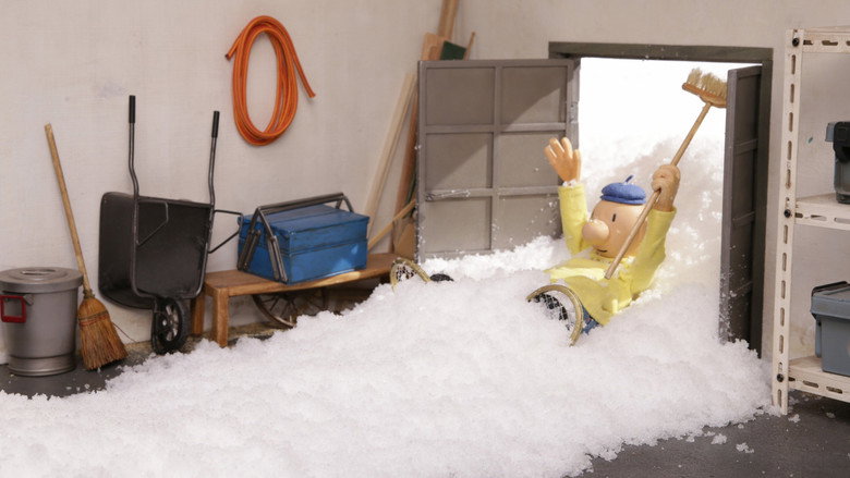 Pat & Mat: Winter Fun backdrop 2