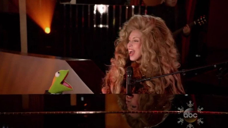 Lady Gaga & the Muppets Holiday Spectacular backdrop 3