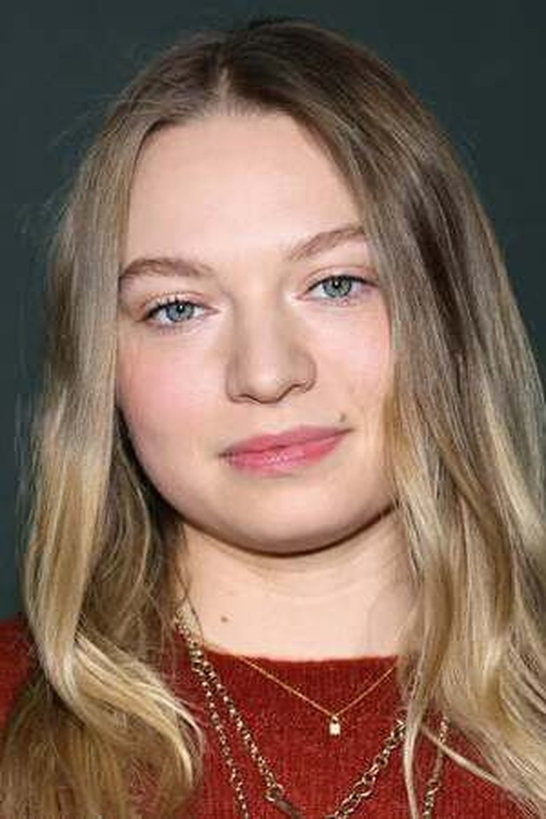 Mia Threapleton