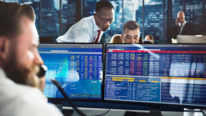 Rogue Traders at SocGen and Barings