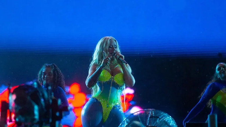 Iggy Azalea - The Town 2023 backdrop 5