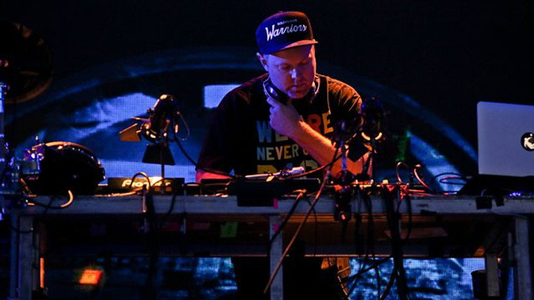 DJ Shadow
