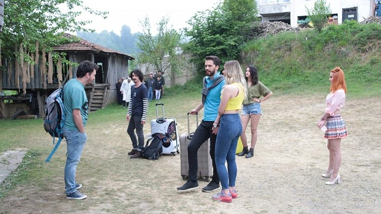 Üç Harflilerin Musallat Oldugu Büyülü Konakta Ruh Çagiran Gençlerin Hazin Hikayesi線上电影看完整版
