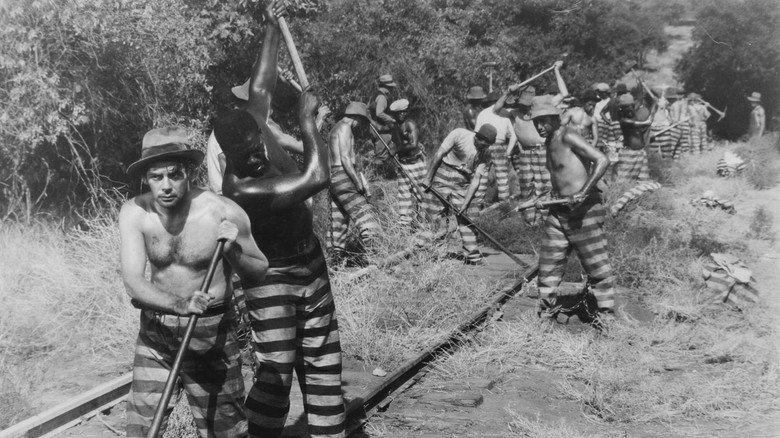 I Am a Fugitive from a Chain Gang backdrop 5