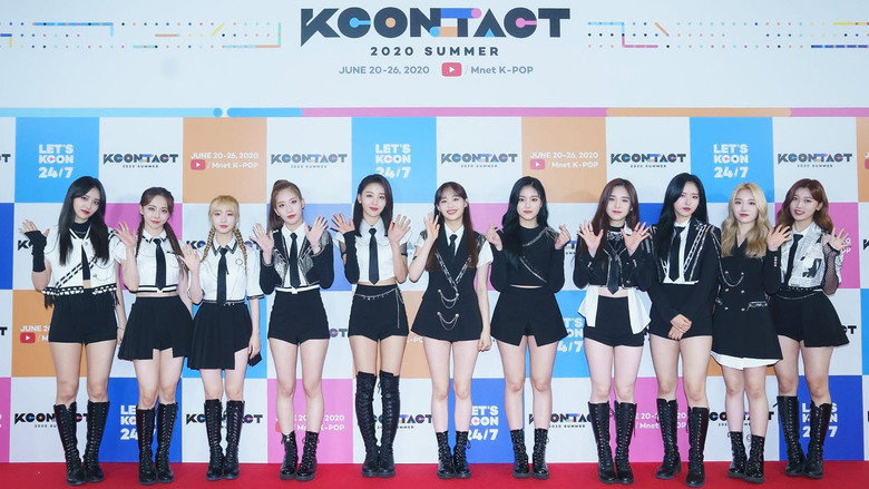 LOONA TV backdrop 4