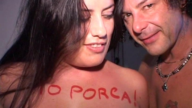 Io porca e io troia backdrop 3