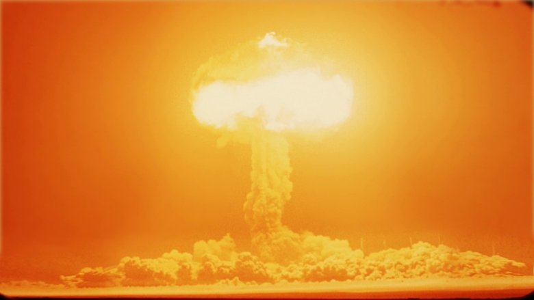 Trinity & Beyond - Die Geschichte der Atombombe
