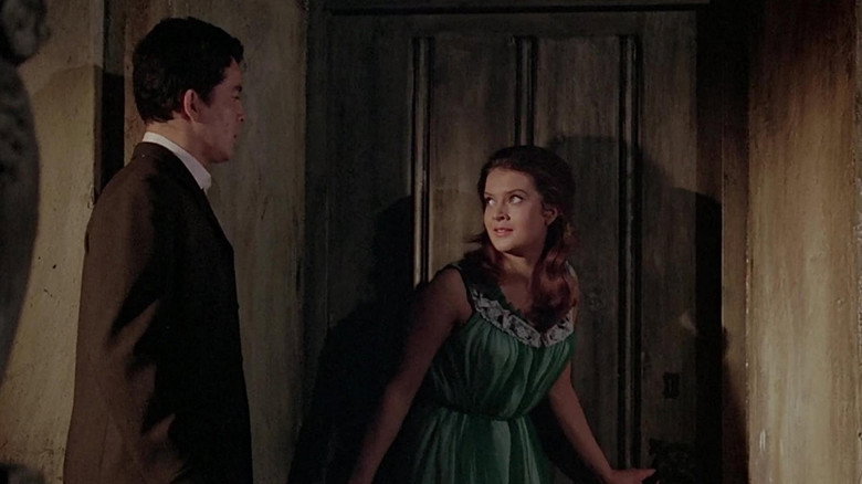 The Kiss of the Vampire backdrop 5