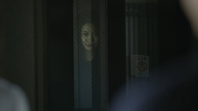 The Woman Who Keeps a Murderer backdrop 9