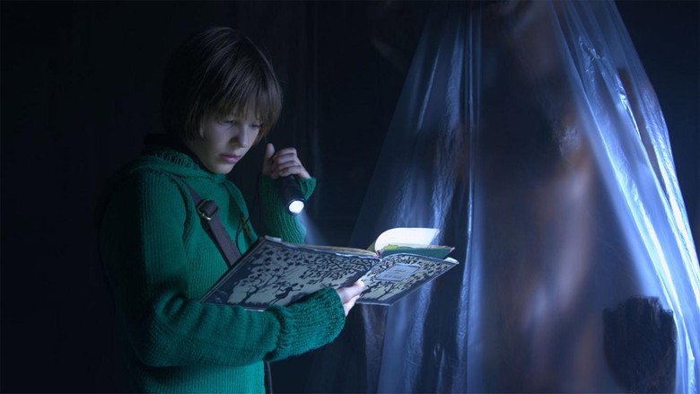 Victor and the Secret of Crocodile Mansion backdrop 3