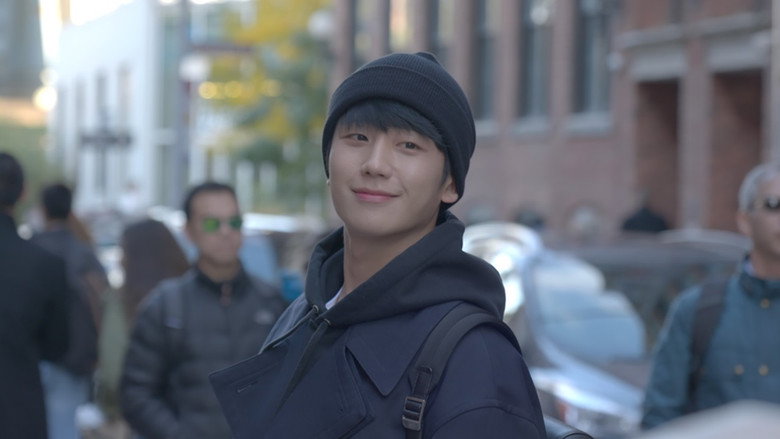 Jung Hae In's Travel Log backdrop 2