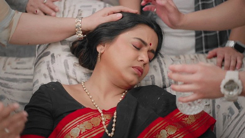Virat and Amruta escape the goons