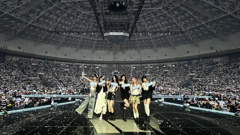 IVE WORLD TOUR 'SHOW WHAT I AM' CONCERT LIVE IN SEOUL - DAY 3 backdrop 2