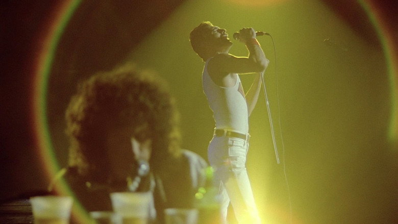 Queen: Rock Montreal & Live Aid backdrop 4