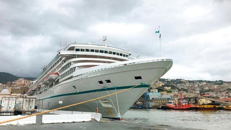 Stormy start in Genoa