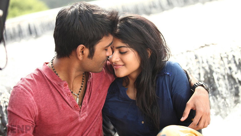 Enai Noki Paayum Thota backdrop 2