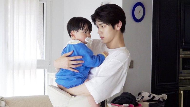TXT's Parenting Diary backdrop 7