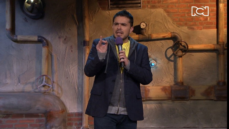 Los Comediantes de La Noche backdrop 8