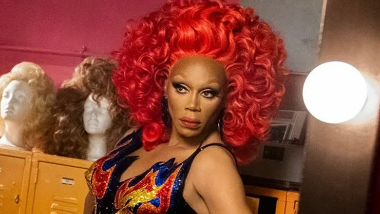 AJ and the Queen backdrop 8