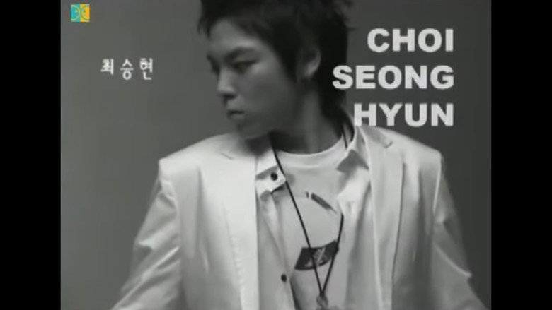 BIGBANG: The Beginning backdrop 8